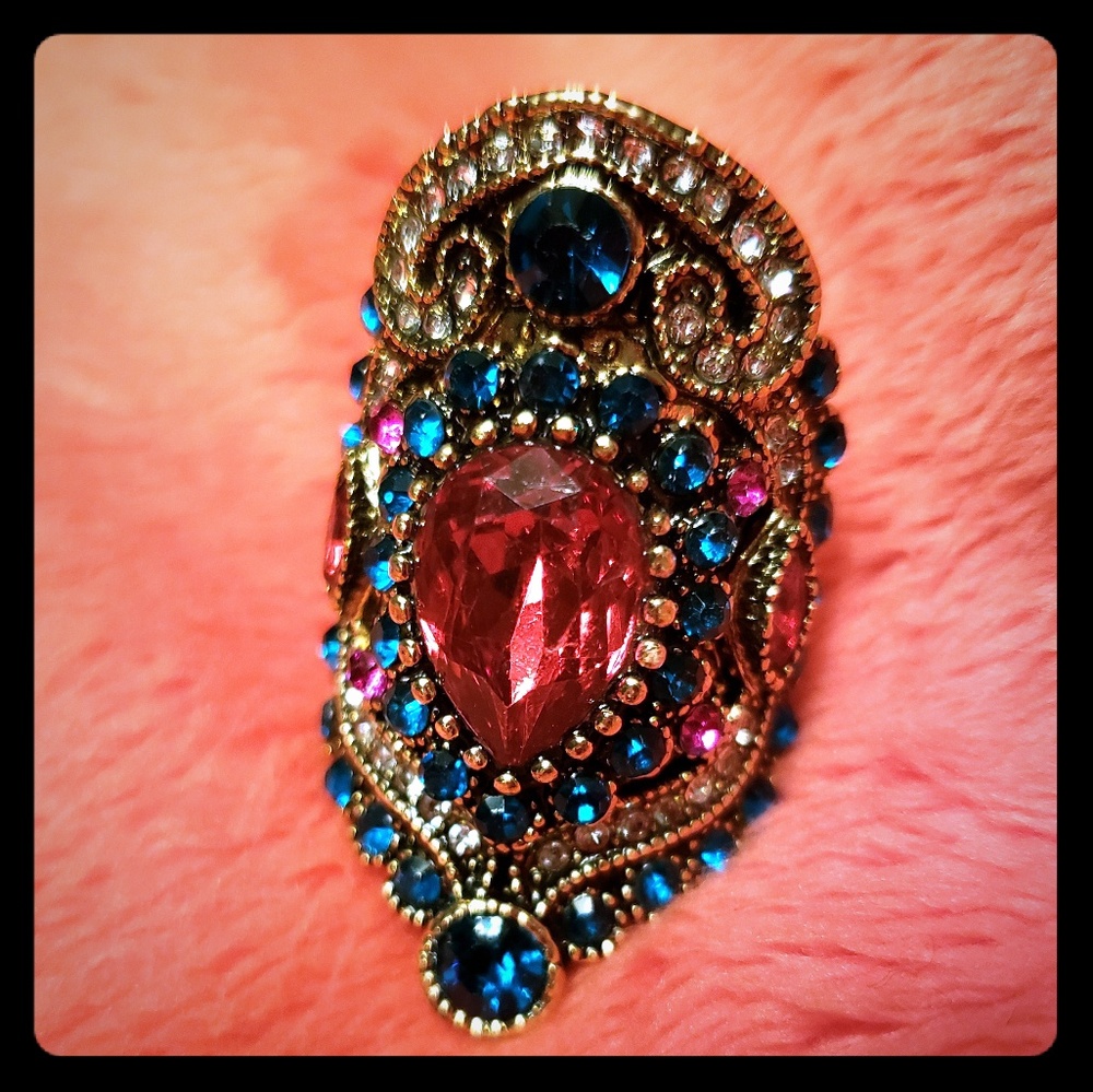 Fashion ring